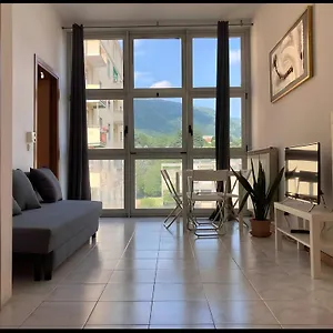 bright-2-rooms-apartment.it-lombardy.com/
